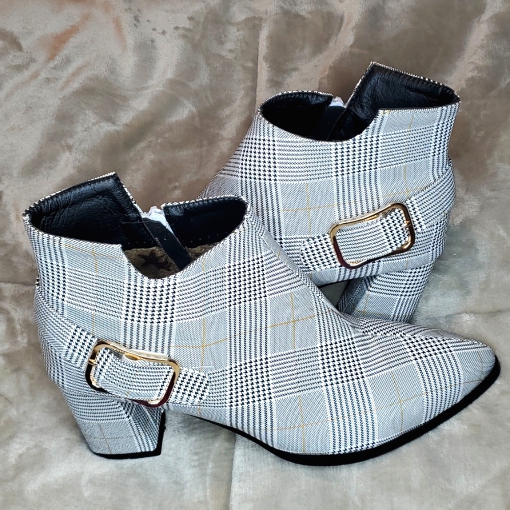 Ankle boots woman size 11